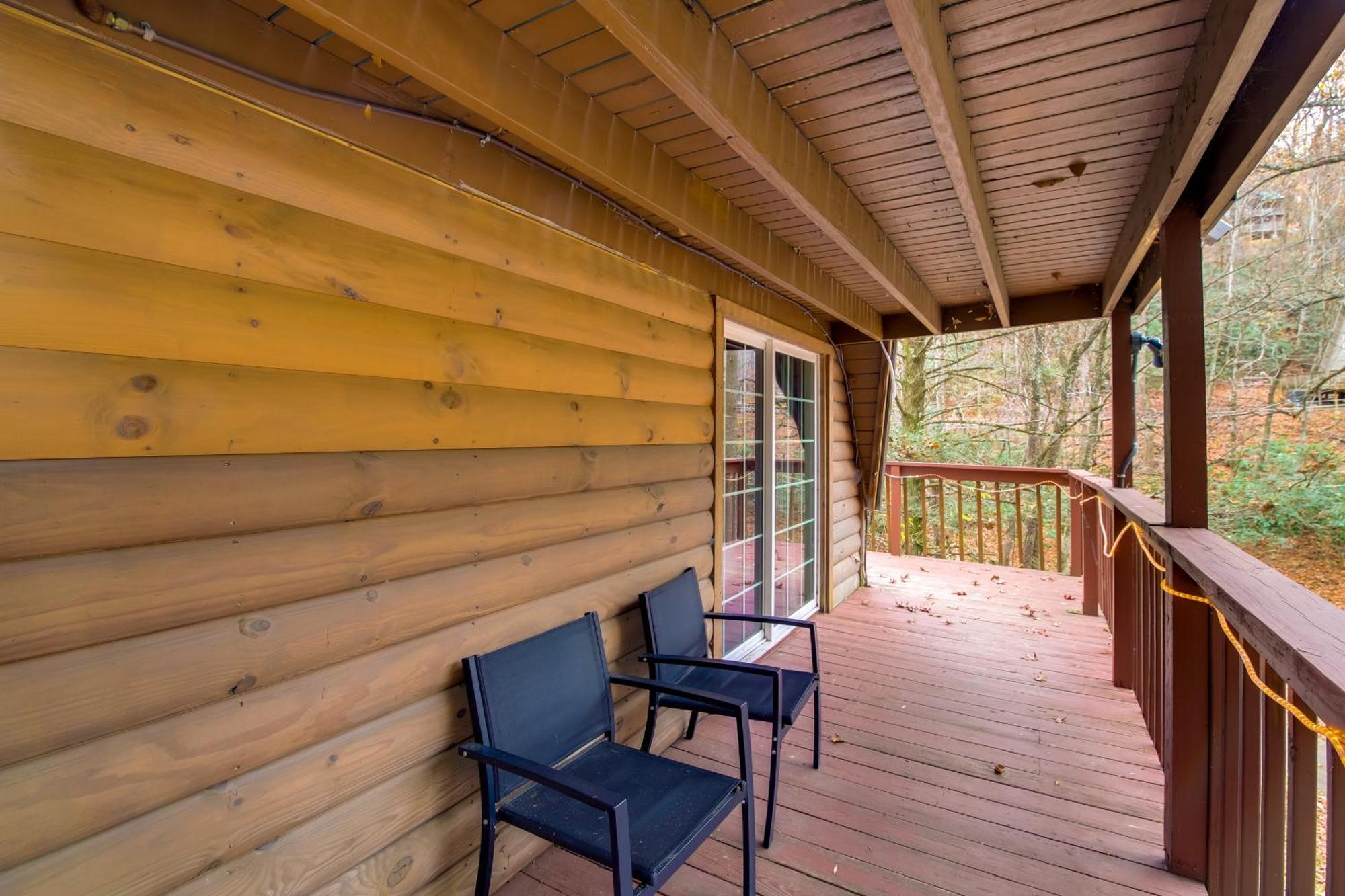 Gatlinburg A-Frame Home With Hot Tub Near Parkway Eksteriør bilde
